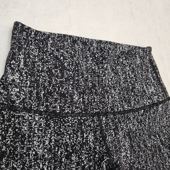 Lululemon size 6 high times pants jacquard black and white - Picture 5 of 11